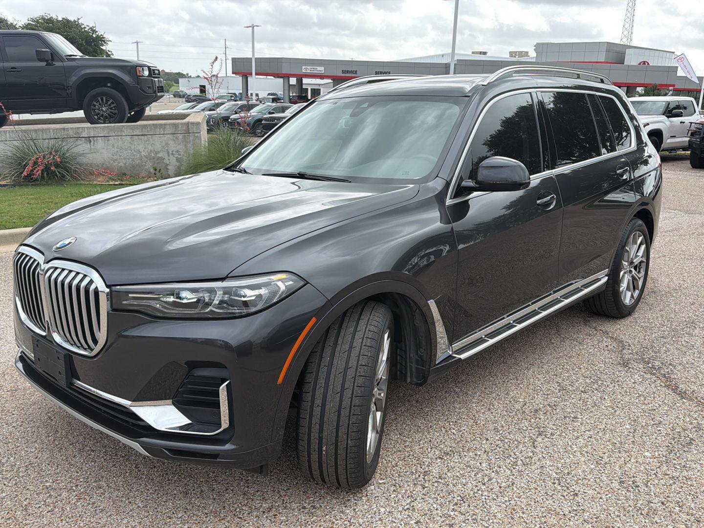Used 2021 BMW X7 xDrive40i w/ Parking Assistance Package AWD/4WD image 7