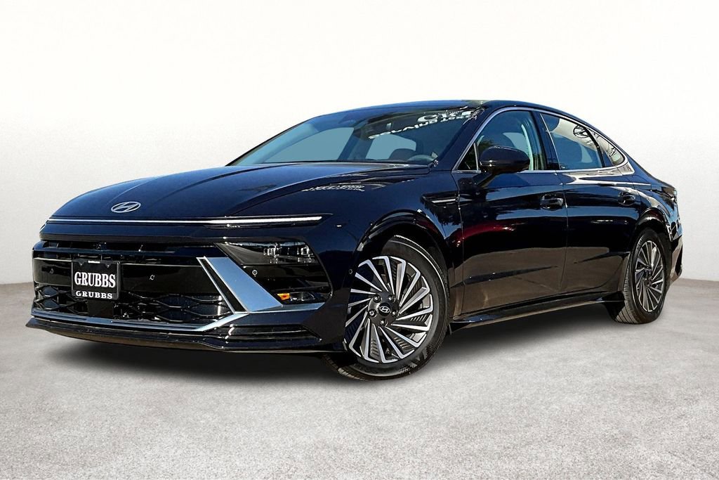 New 2025 Hyundai Sonata Limited image 2