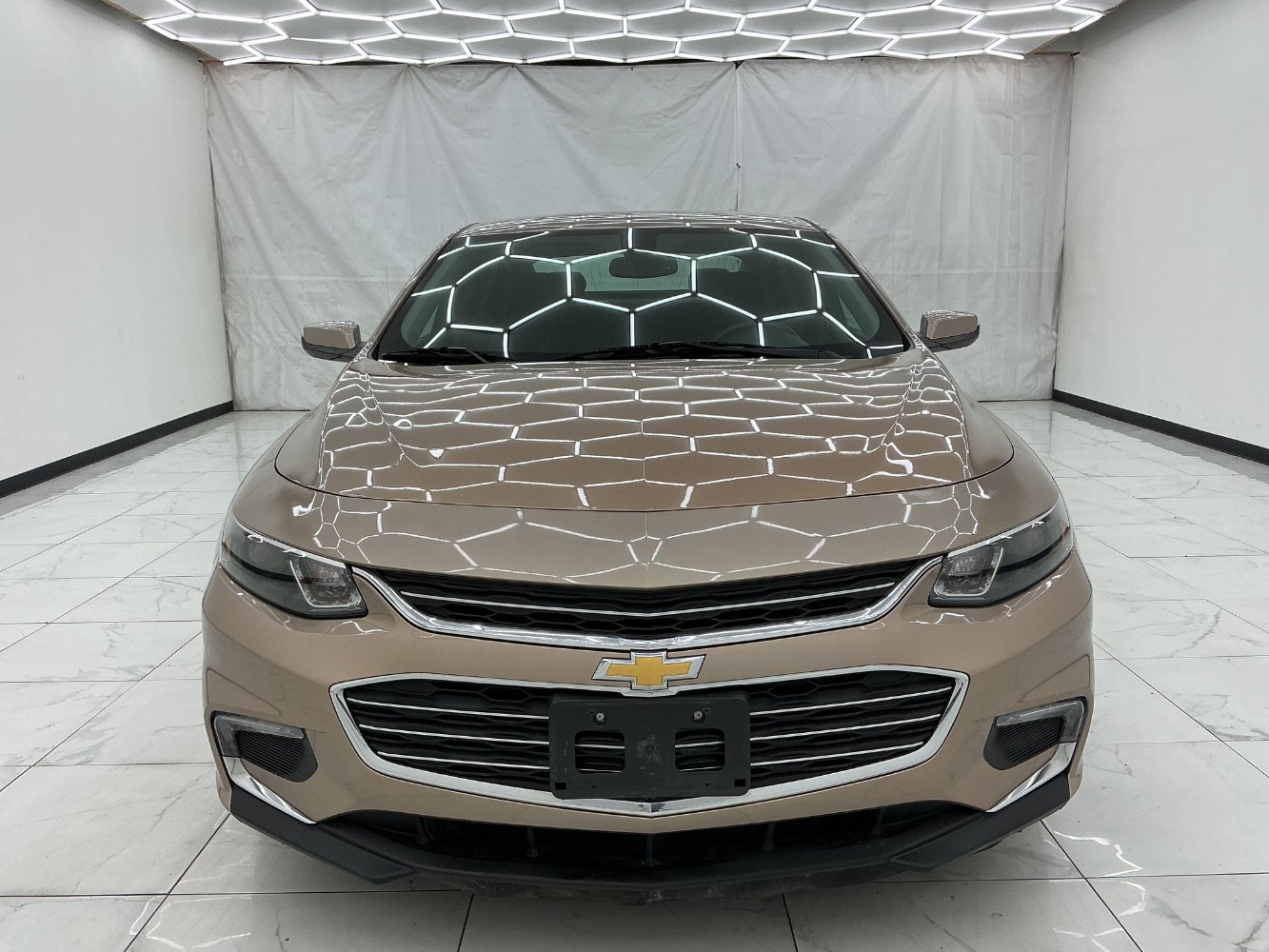 Used 2018 Chevrolet Malibu LT FWD image 5