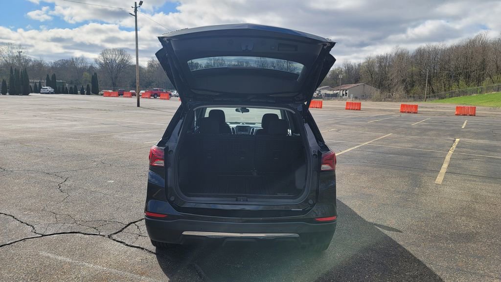 Used 2024 Chevrolet Equinox LT w/ LPO, Floor Liner Package image 11