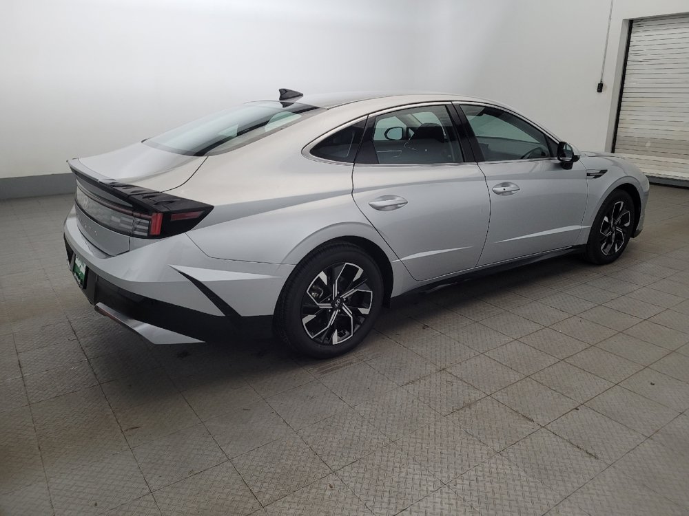 Used 2025 Hyundai Sonata SEL FWD image 10