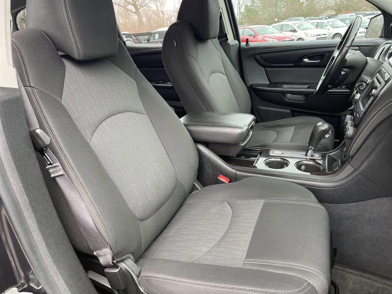 Used 2015 Chevrolet Traverse LT FWD image 14