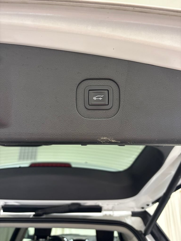 Used 2017 GMC Terrain SLT w/ Open Road Package FWD image 23