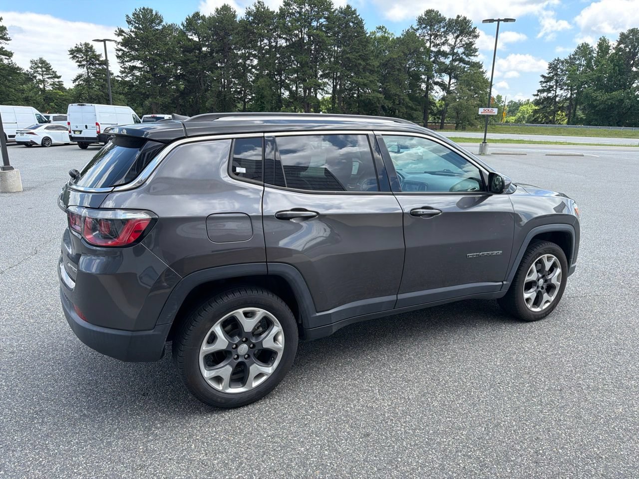 Used 2020 Jeep Compass Limited AWD/4WD image 8