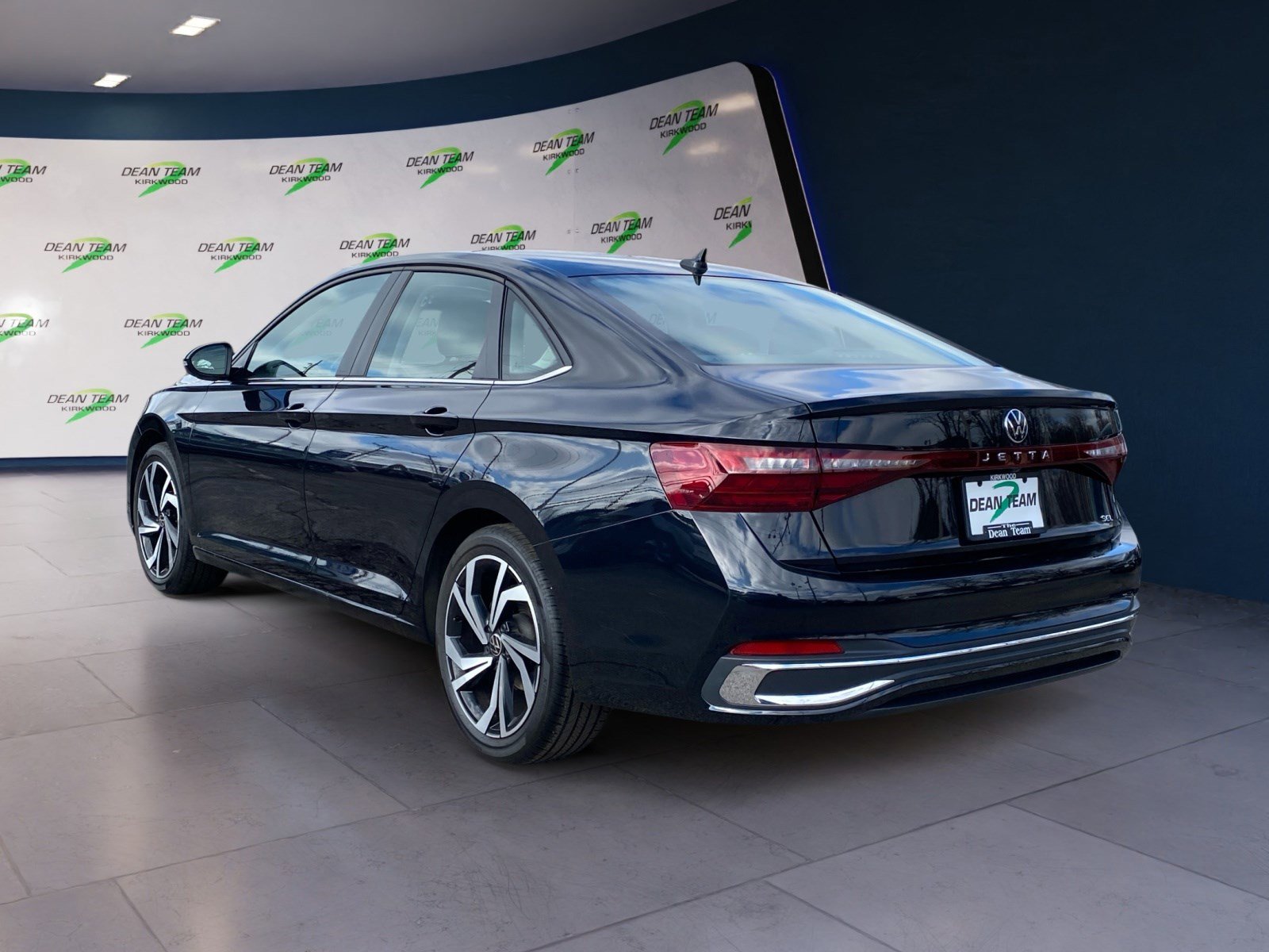 Used 2025 Volkswagen Jetta SEL FWD image 4