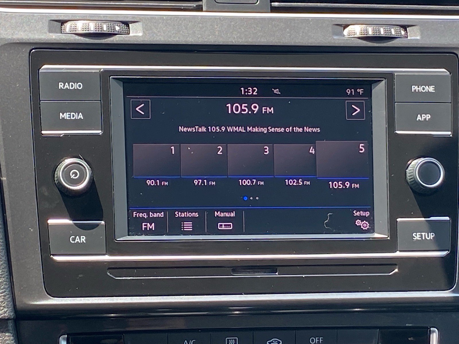 Used 2019 Volkswagen Golf S FWD image 7