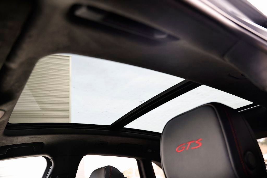 New 2026 Porsche Macan GTS image 17