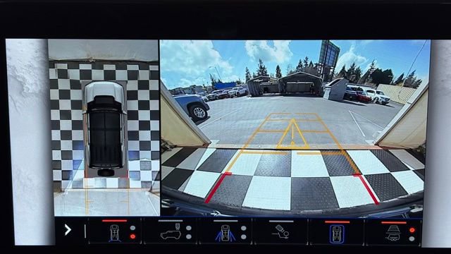 Used 2025 GMC Hummer EV 2X image 37