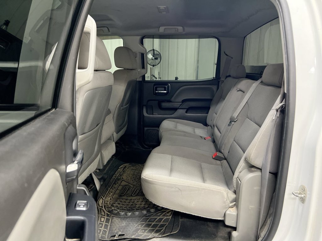 Used 2015 Chevrolet Silverado 3500 W/T AWD/4WD image 21