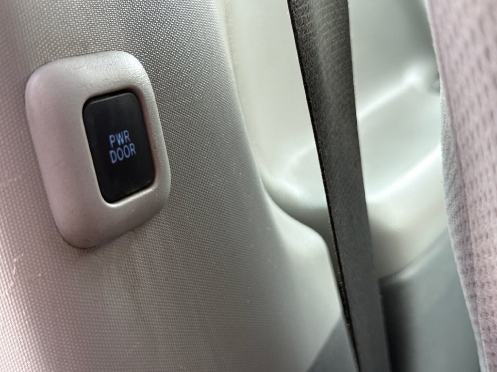 Certified 2020 Toyota Sienna LE FWD image 30