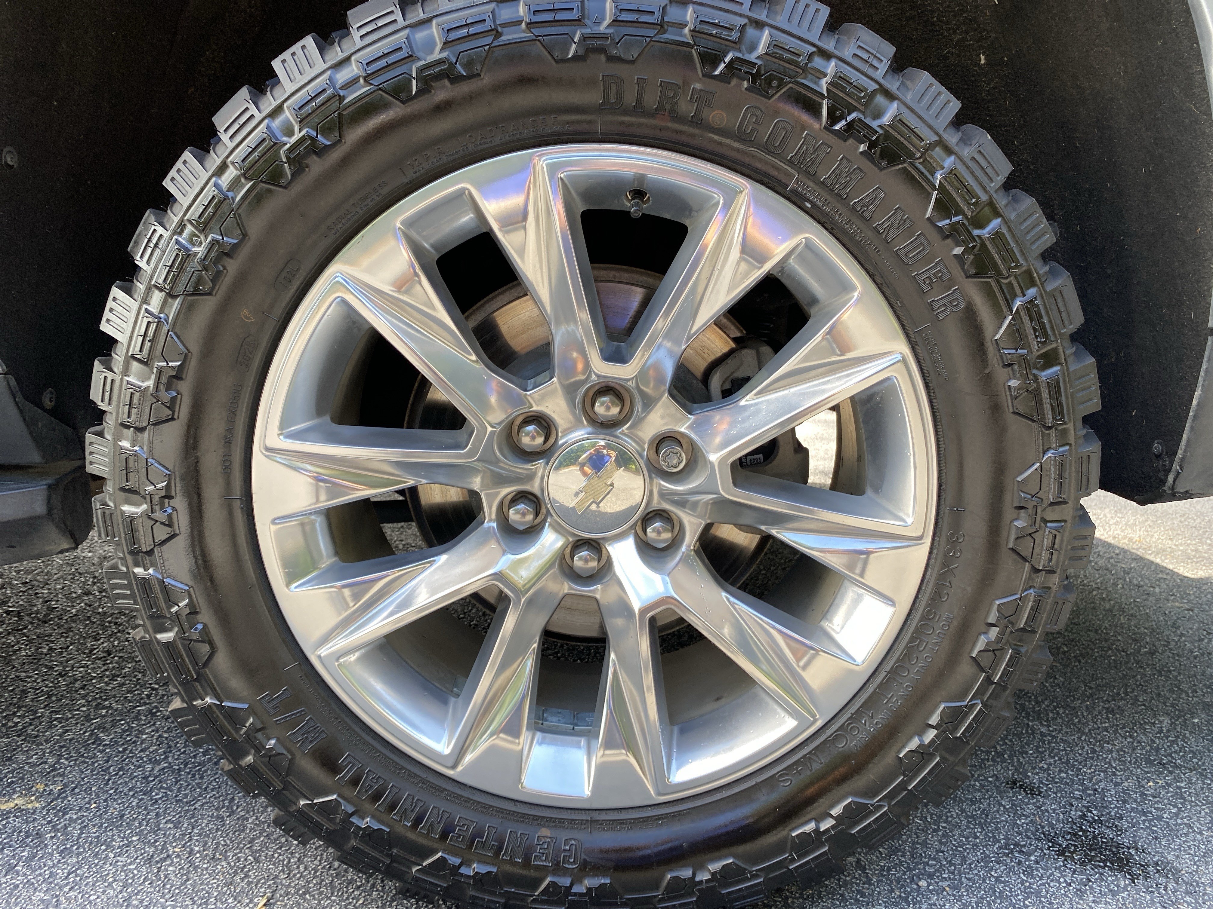 Used 2023 Chevrolet Tahoe Premier AWD/4WD image 45