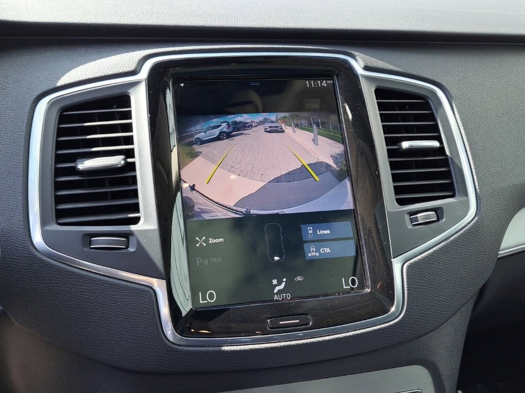 Used 2021 Volvo XC90 T5 Momentum w/ Protection Package Premier image 23