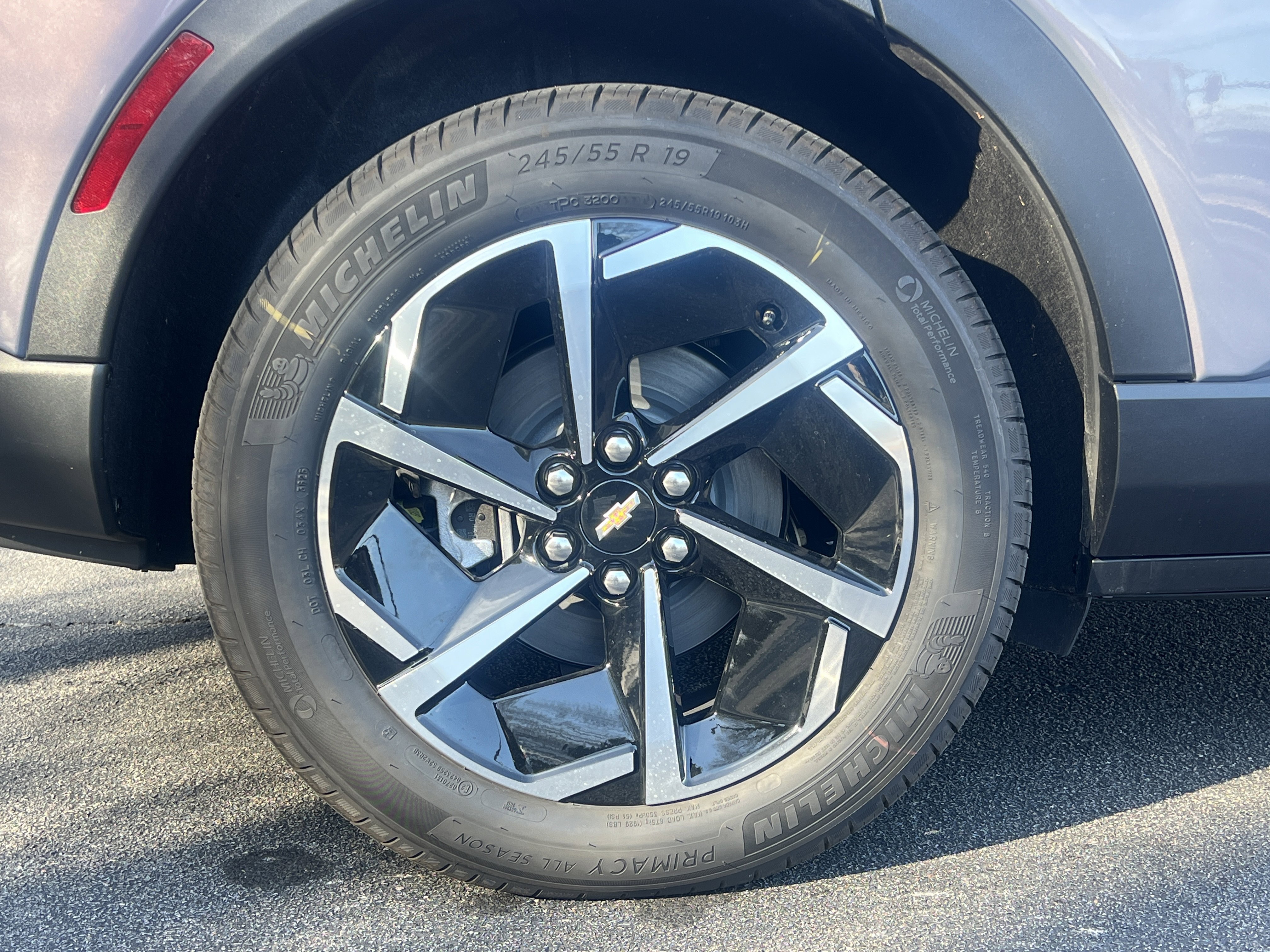 New 2026 Chevrolet Equinox EV LT AWD/4WD image 38