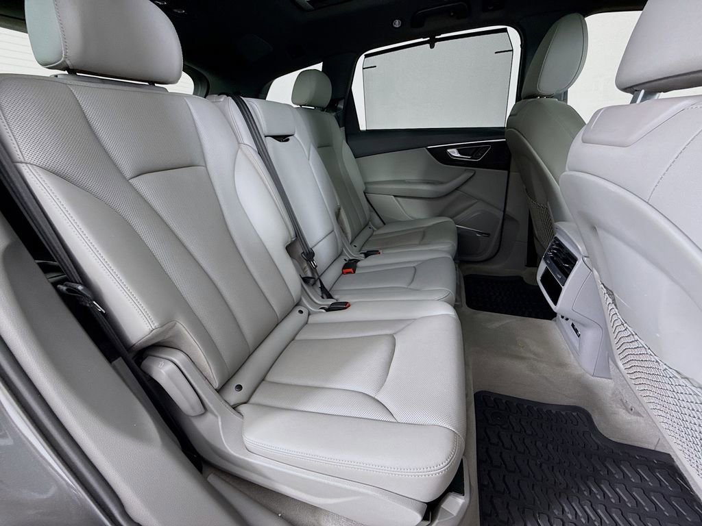 Used 2020 Audi Q7 2.0T Premium Plus w/ Premium Plus Package image 28