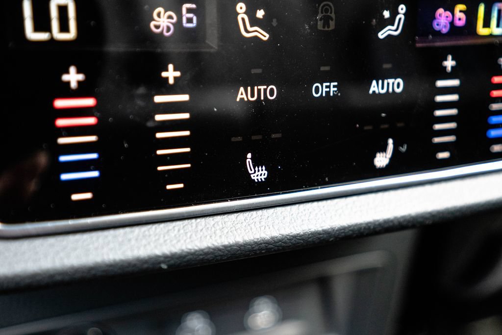 New 2026 Audi SQ8 Prestige AWD/4WD image 40