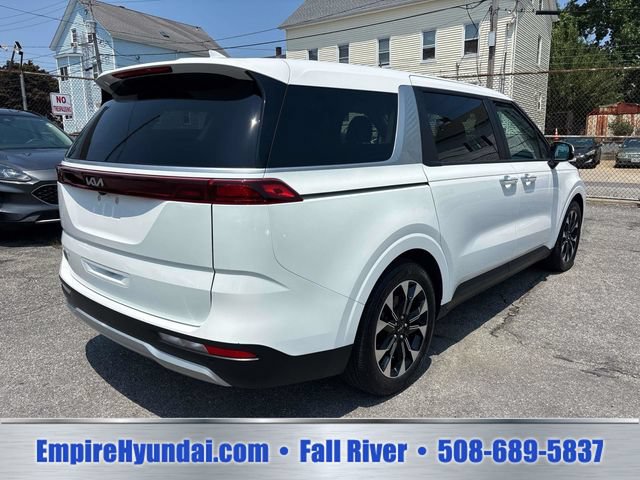 Used 2024 Kia Carnival EX FWD image 5