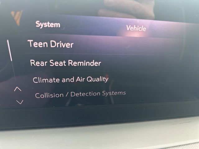 Used 2025 Buick Encore GX Avenir w/ Avenir Technology Package AWD/4WD image 24