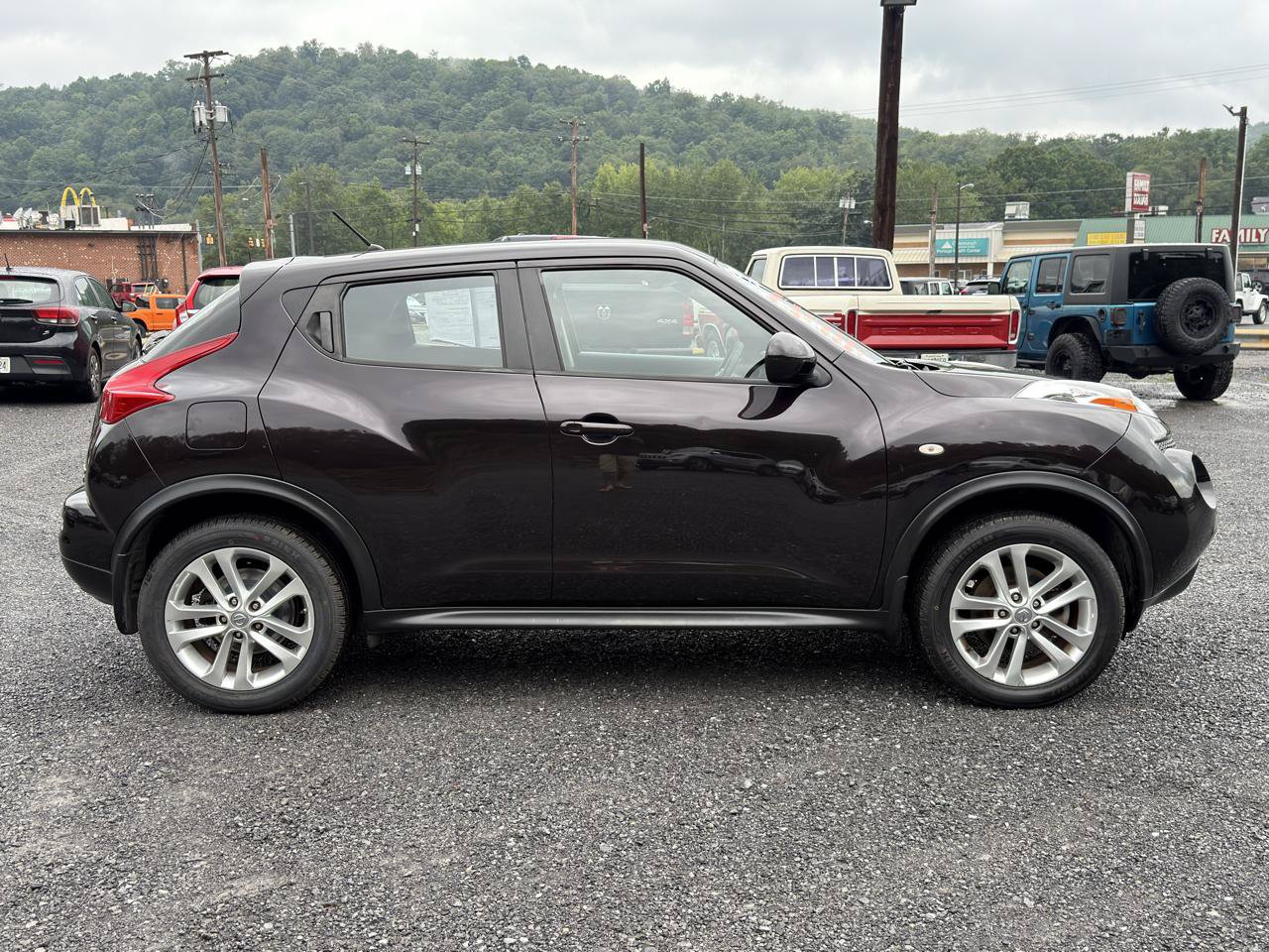 Used 2014 Nissan Juke S AWD/4WD image 8