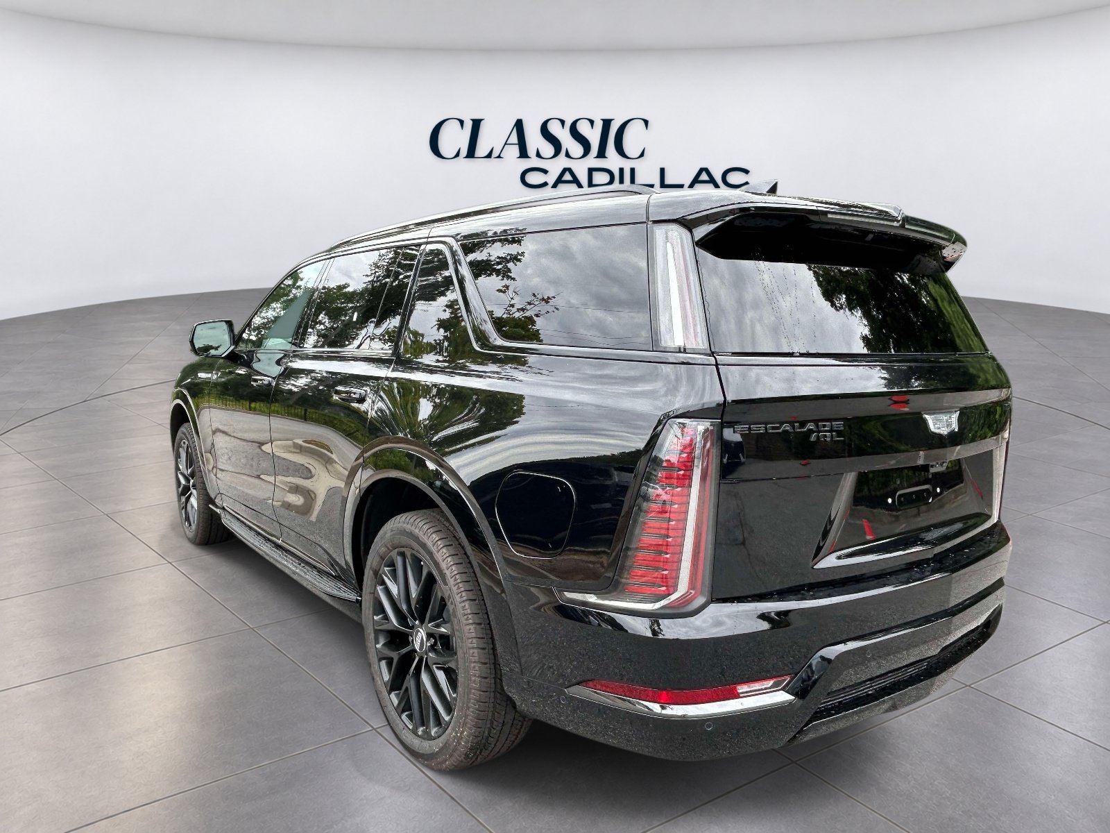 New 2026 Cadillac Escalade IQL Sport 1 w/ LPO, ONYX Package AWD/4WD image 3