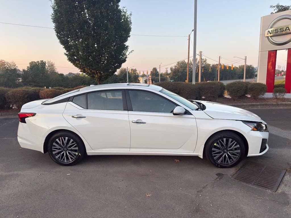 New 2025 Nissan Altima 2.5 SV w/ SV Premium Package image 8
