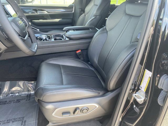 Used 2024 Jeep Wagoneer 2WD w/ Convenience Group I image 9