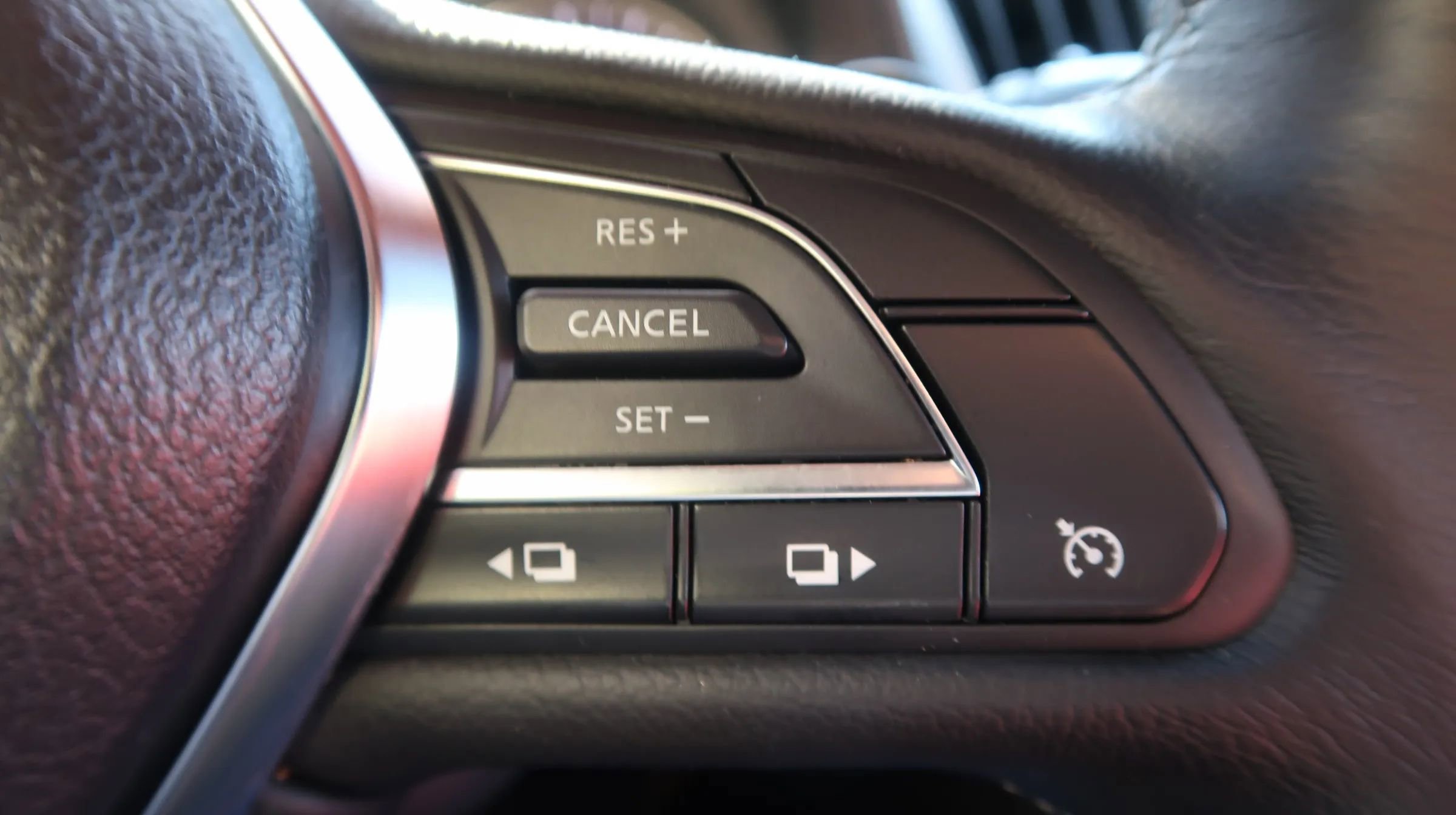Used 2019 INFINITI Q60 Red Sport 400 w/ Cargo Package AWD/4WD image 37