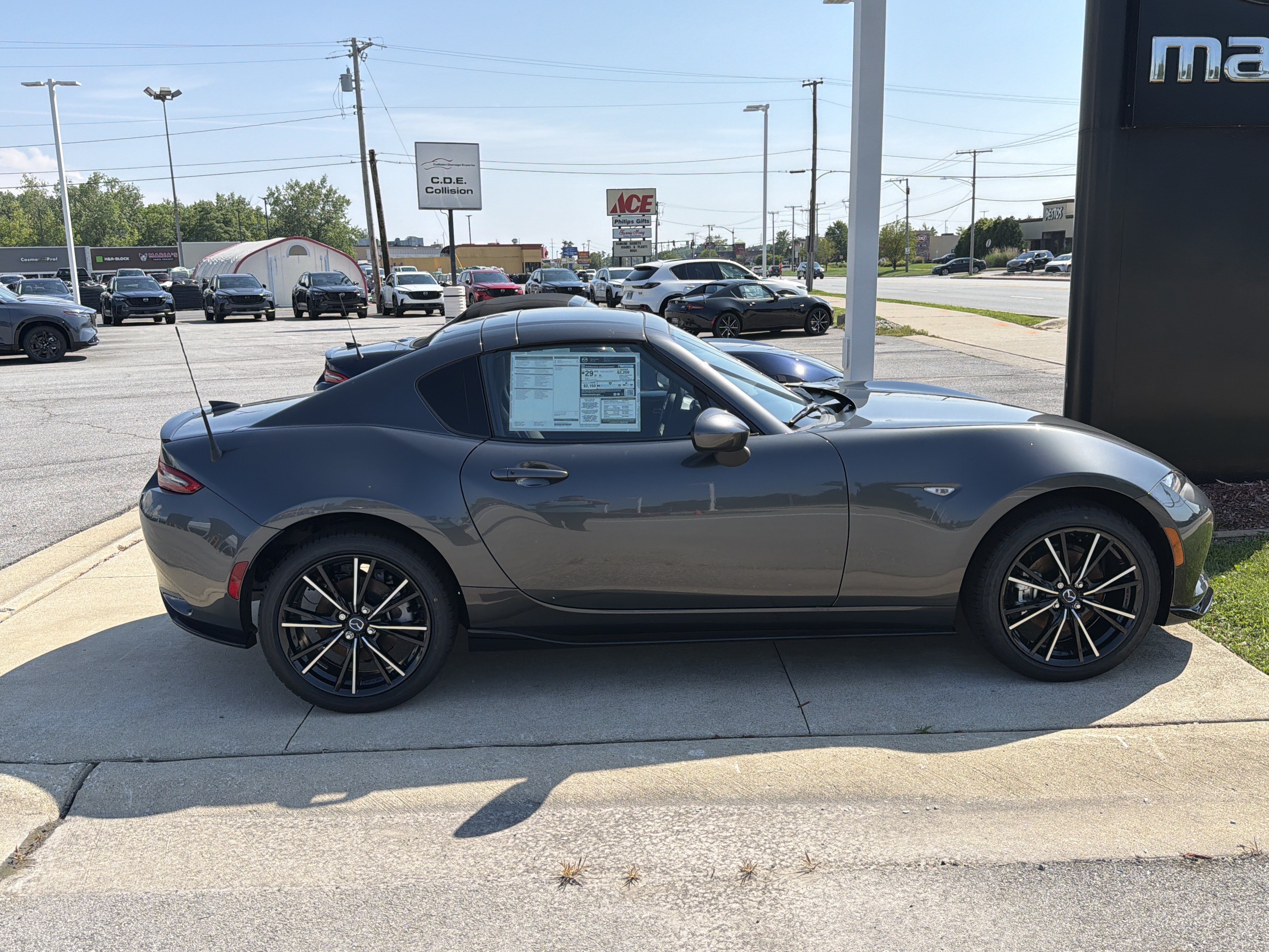 New 2026 MAZDA MX-5 Miata RF Grand Touring w/ Appearance Package RWD image 2