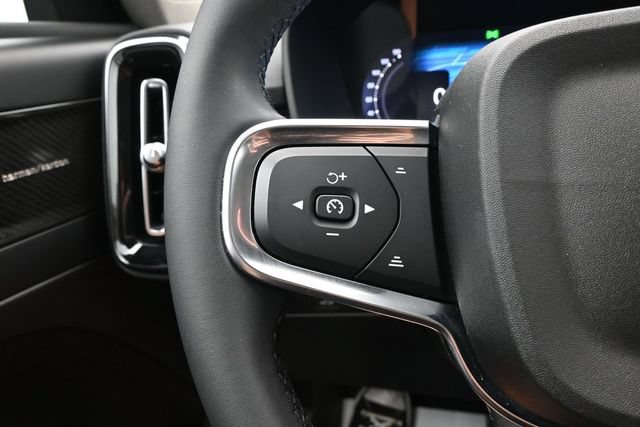 Used 2023 Volvo XC40 B5 Ultimate w/ Protection Package Premier AWD/4WD image 26