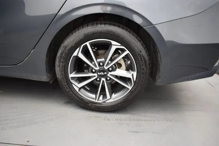 Used 2024 Kia Forte LXS FWD image 33