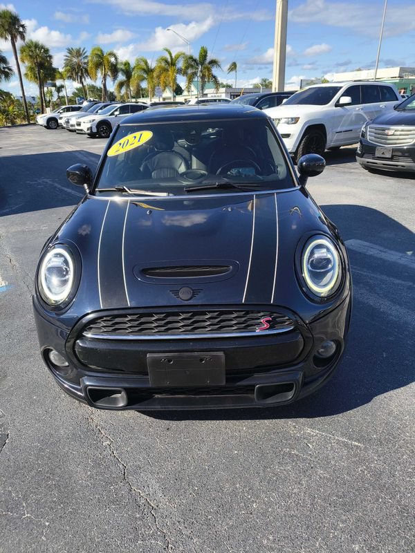 Used 2021 MINI Cooper S FWD image 2