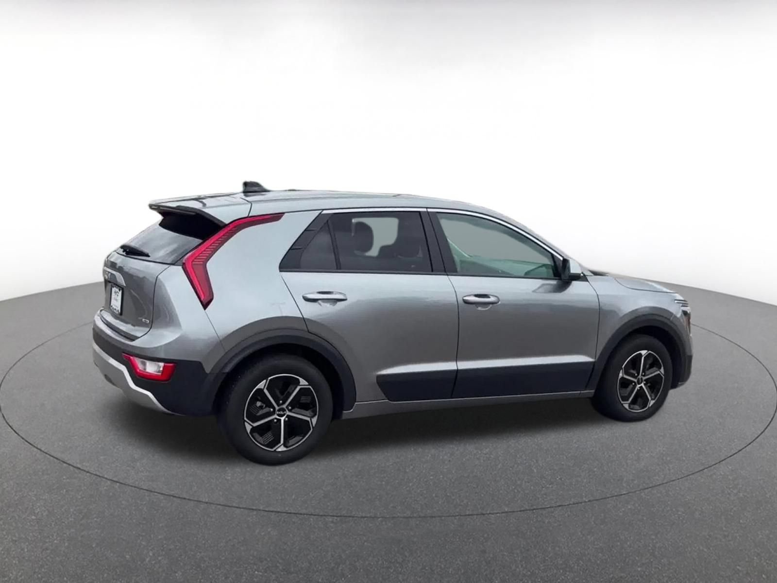 Used 2026 Kia Niro LX FWD image 15