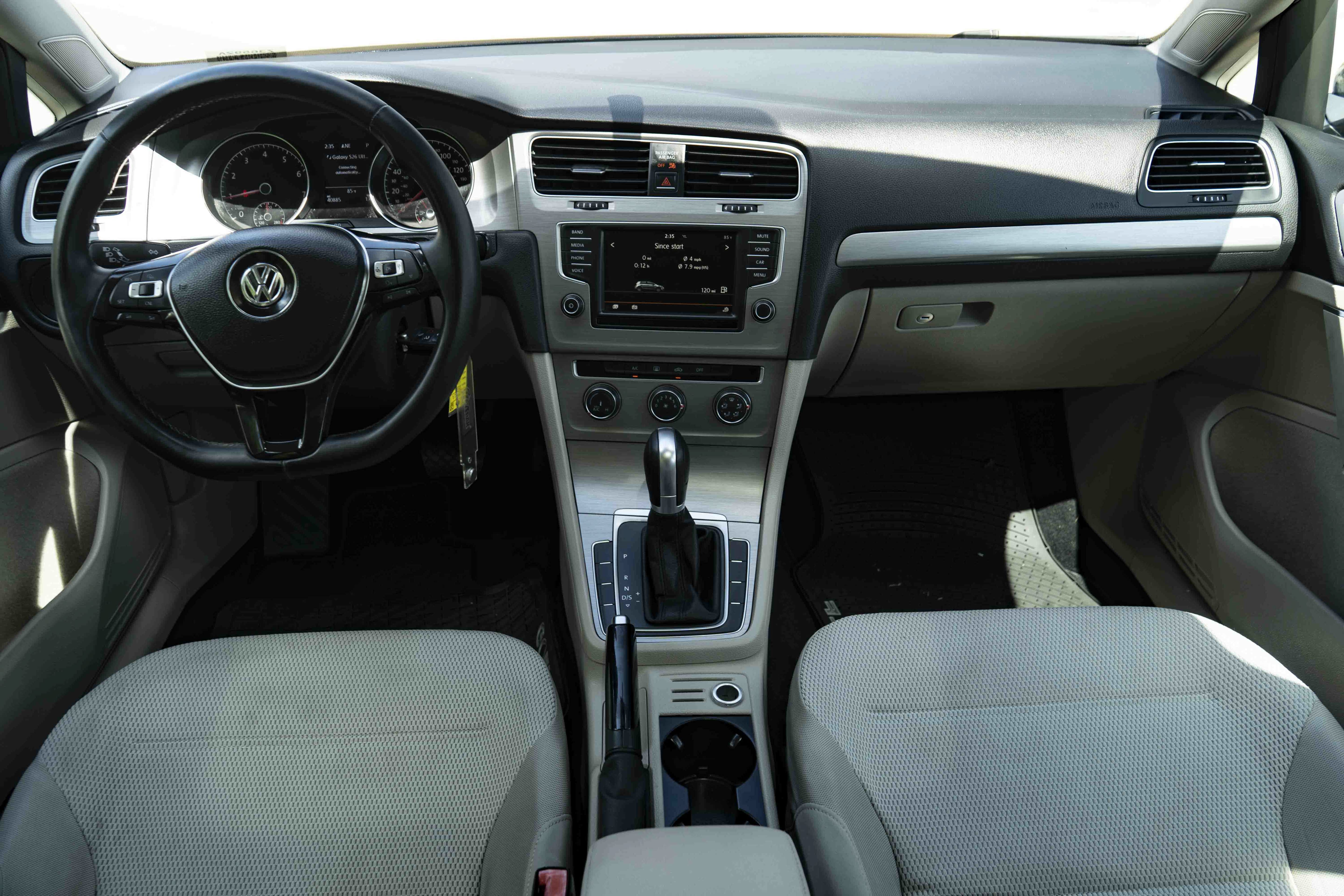 Used 2016 Volkswagen Golf S FWD image 24