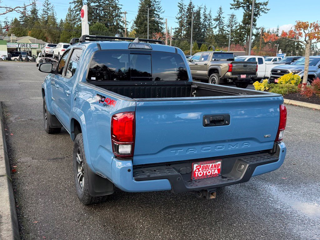 Used 2019 Toyota Tacoma TRD Sport AWD/4WD image 9