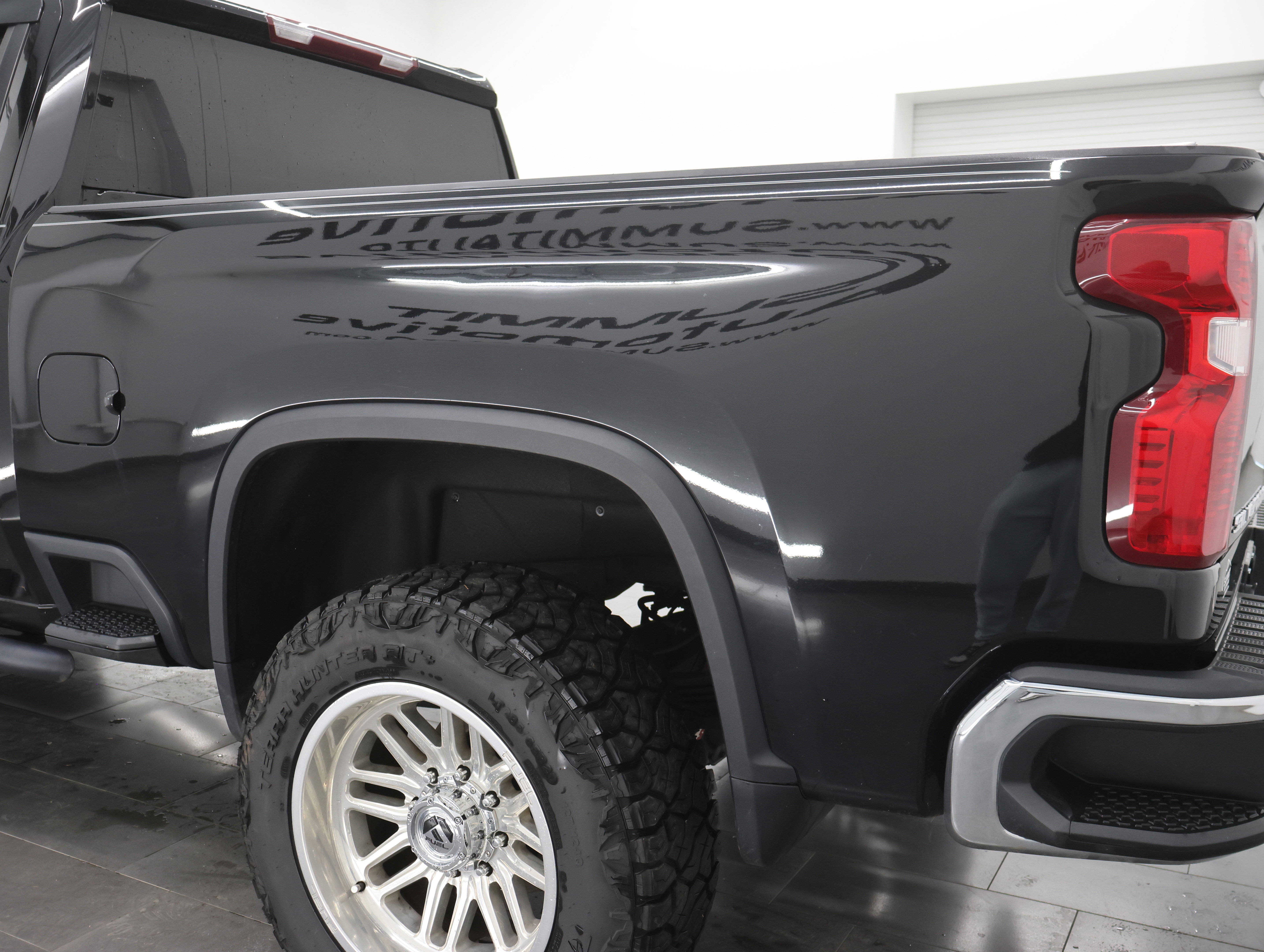 Used 2024 Chevrolet Silverado 2500 LT image 29