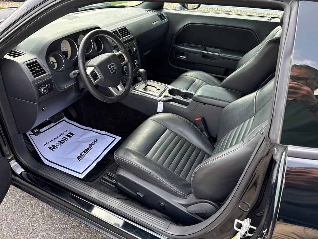 Used 2014 Dodge Challenger SXT Plus RWD image 14