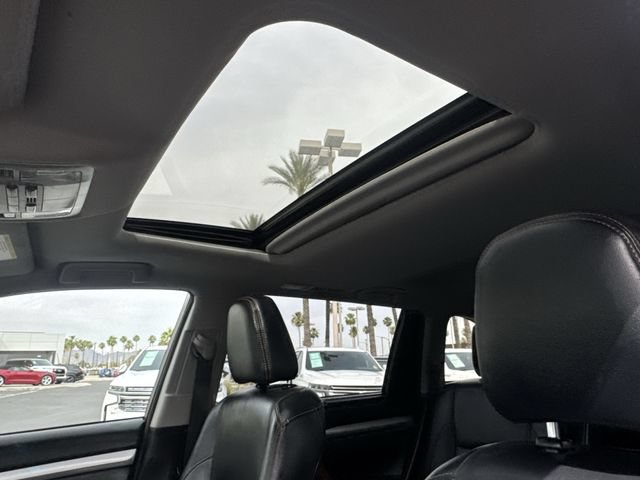 Used 2018 Toyota Highlander XLE FWD image 18