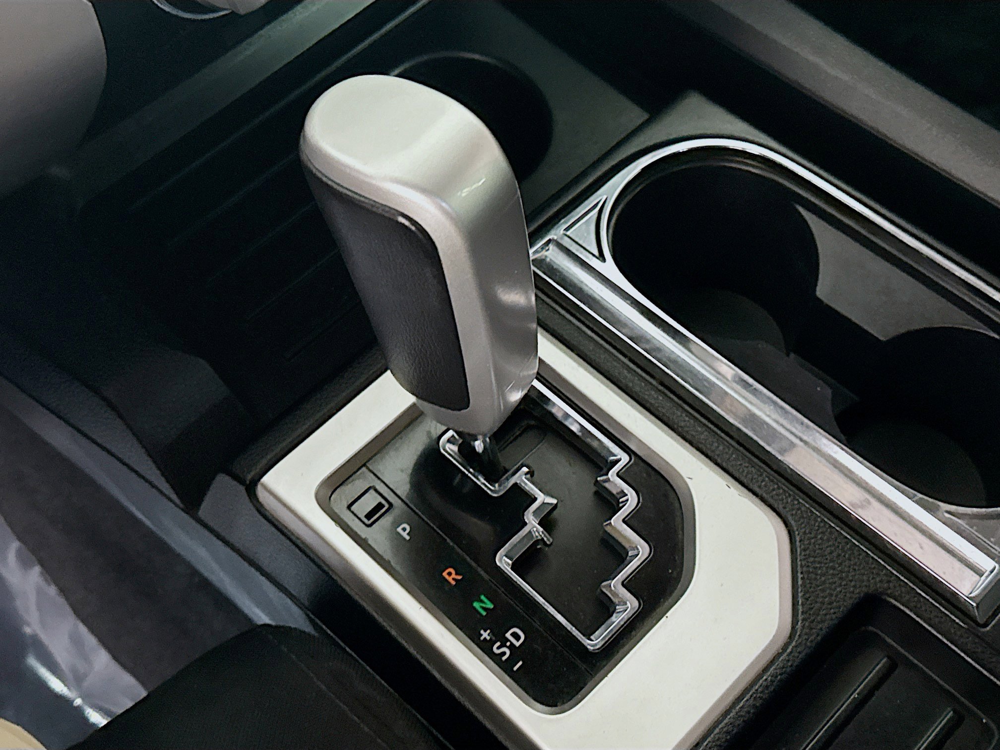 Used 2017 Toyota Tundra SR5 w/ SR5 Upgrade Package image 20