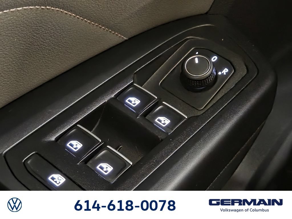 Used 2021 Volkswagen Atlas Cross Sport SE AWD/4WD image 28