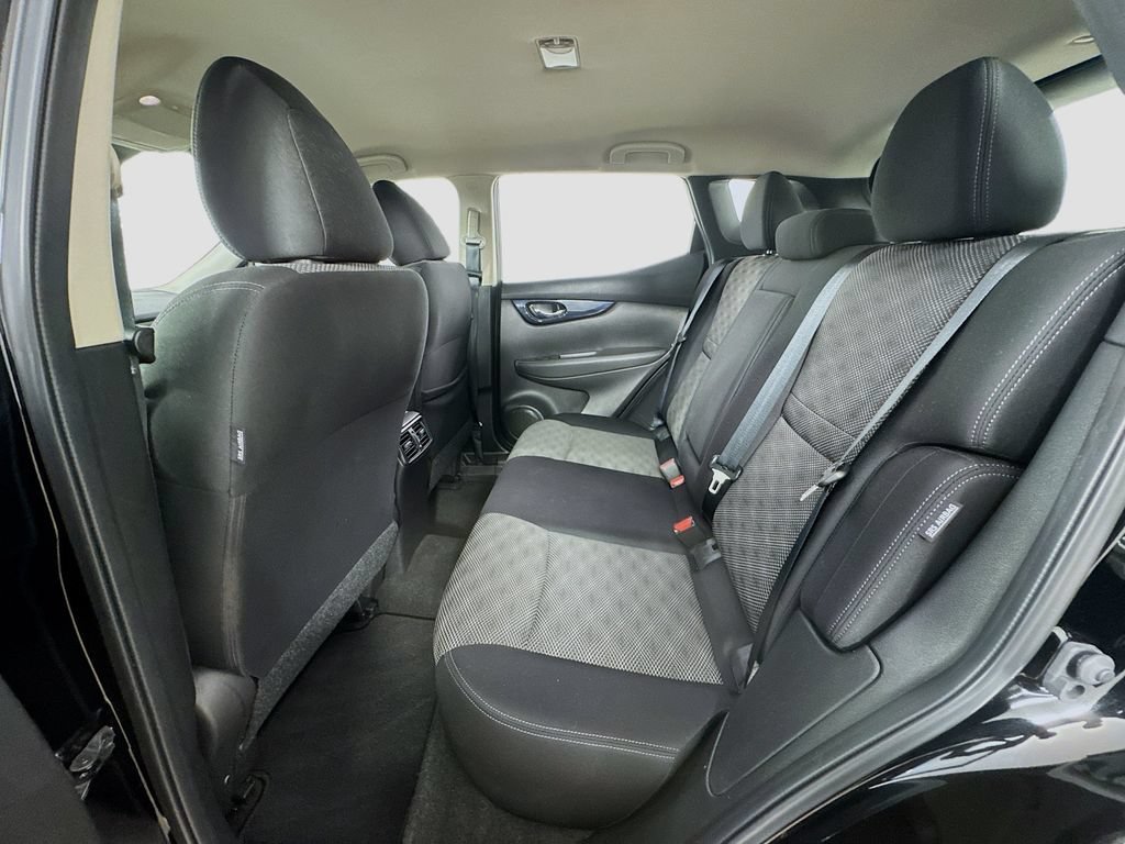 Used 2020 Nissan Rogue Sport SV AWD/4WD image 27