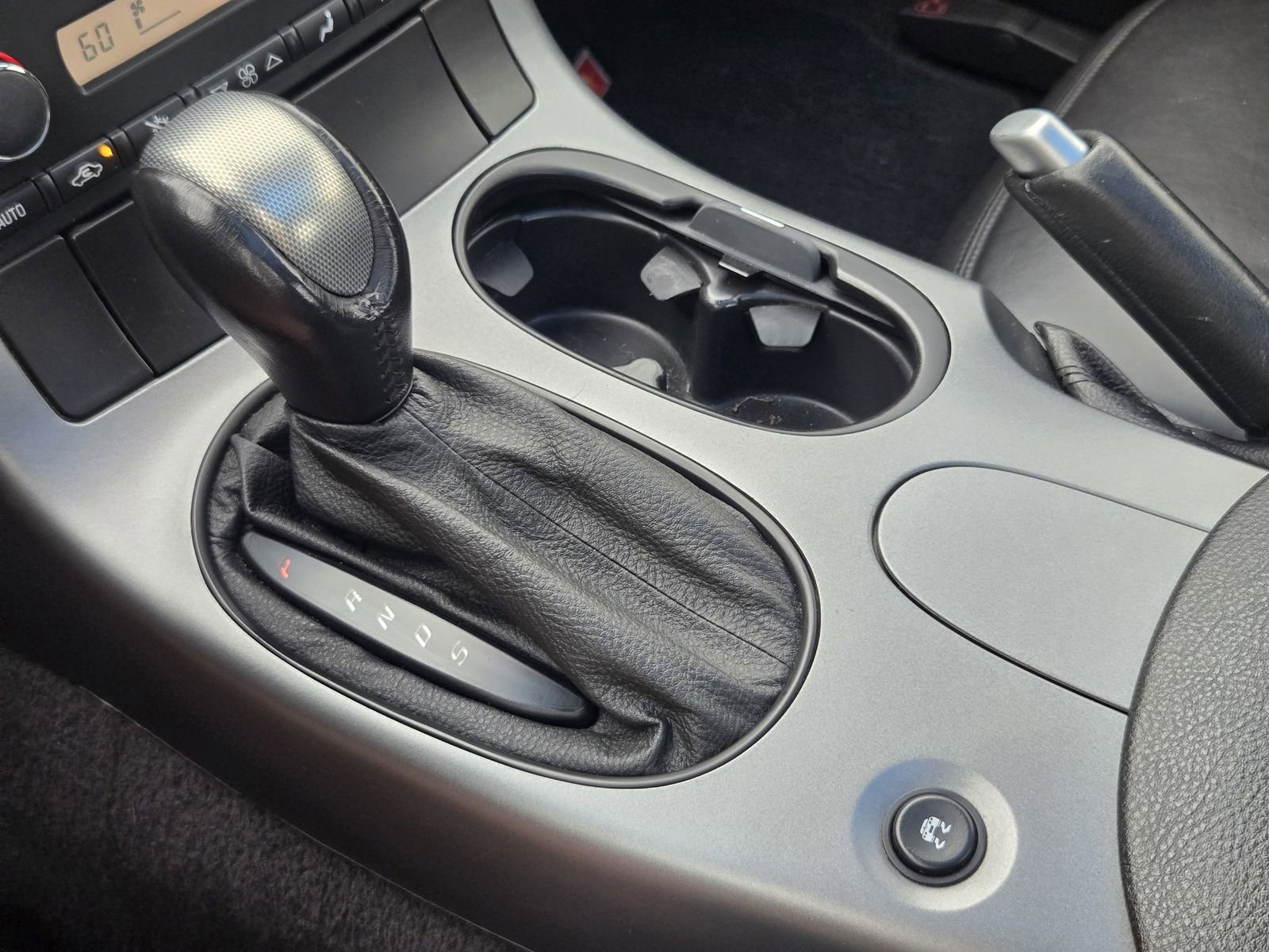 Used 2006 Chevrolet Corvette Coupe image 21