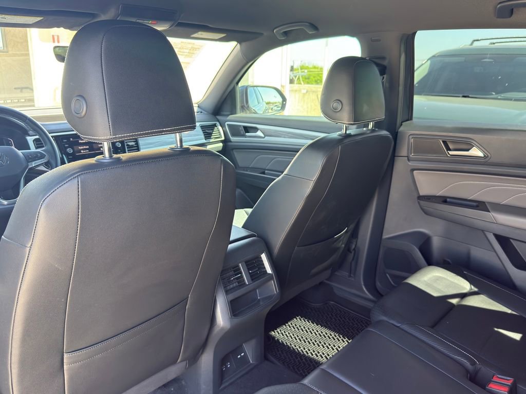Used 2023 Volkswagen Atlas Cross Sport SE image 30