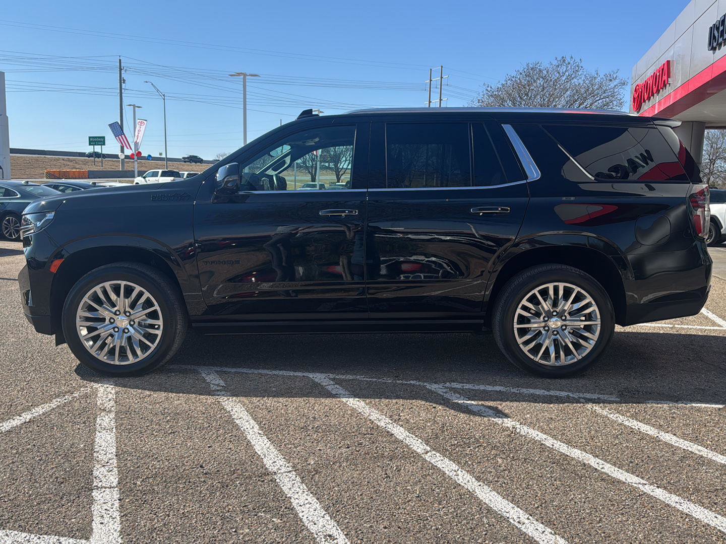 Used 2024 Chevrolet Tahoe High Country w/ Advanced Technology Package image 6