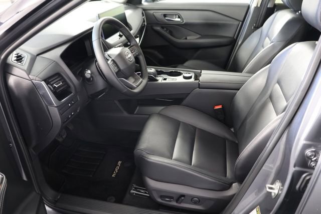 Used 2025 Nissan Rogue SL w/ SL Premium Package image 20