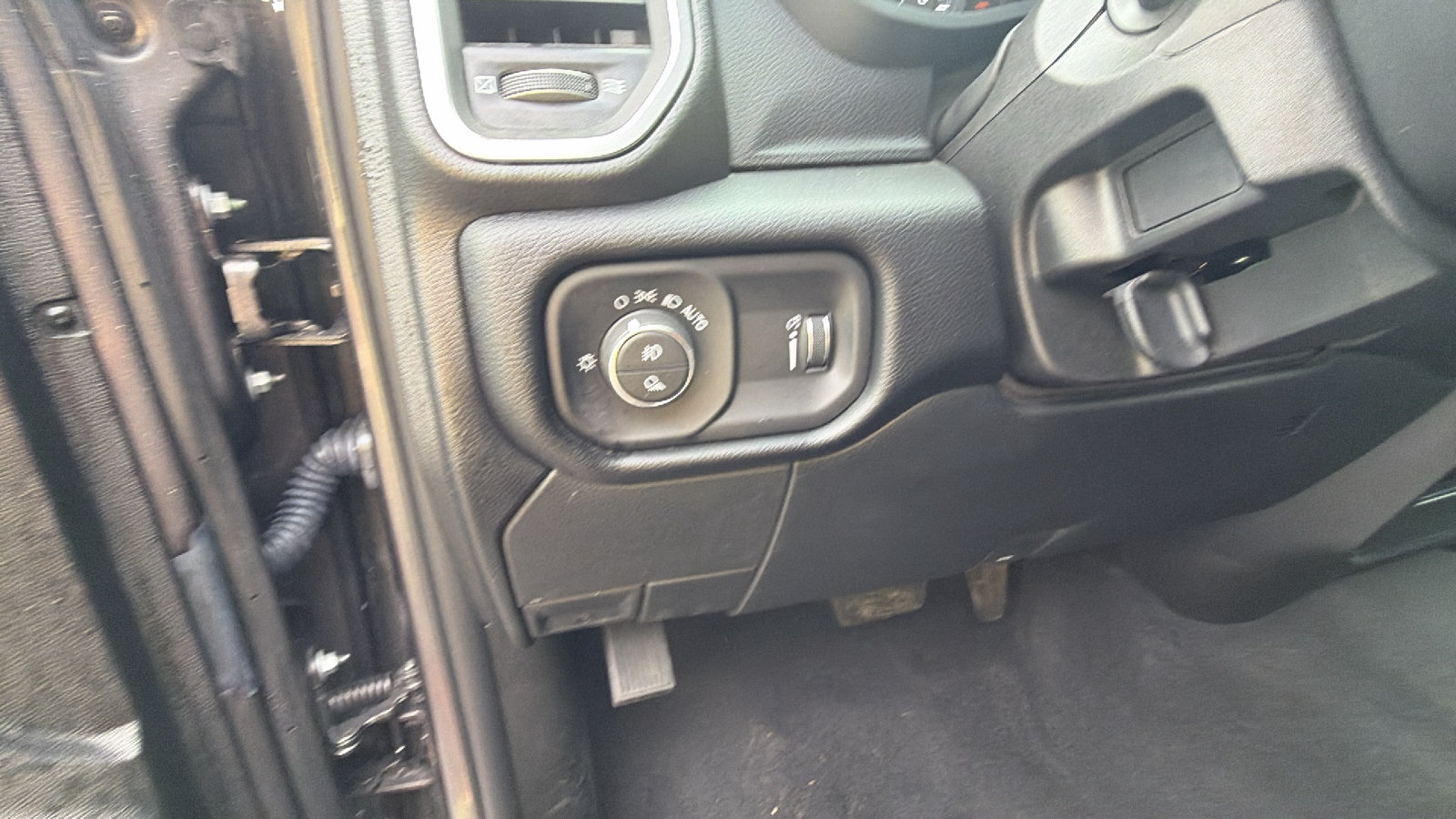 Used 2026 RAM 2500 Big Horn AWD/4WD image 25
