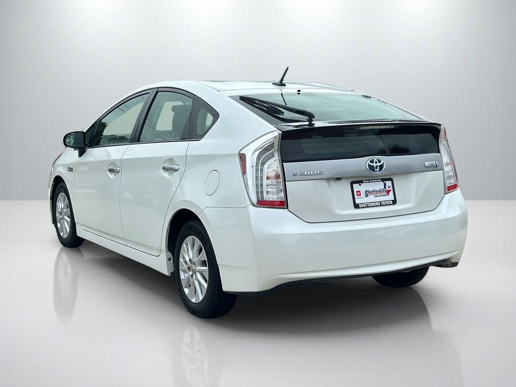 Used 2014 Toyota Prius Plug-In Hybrid FWD image 7