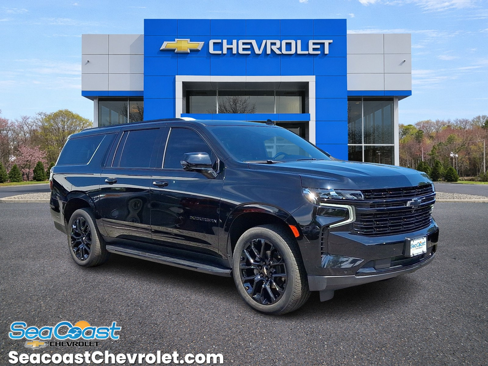 Used 2023 Chevrolet Suburban RST w/ Luxury Package AWD/4WD image 1