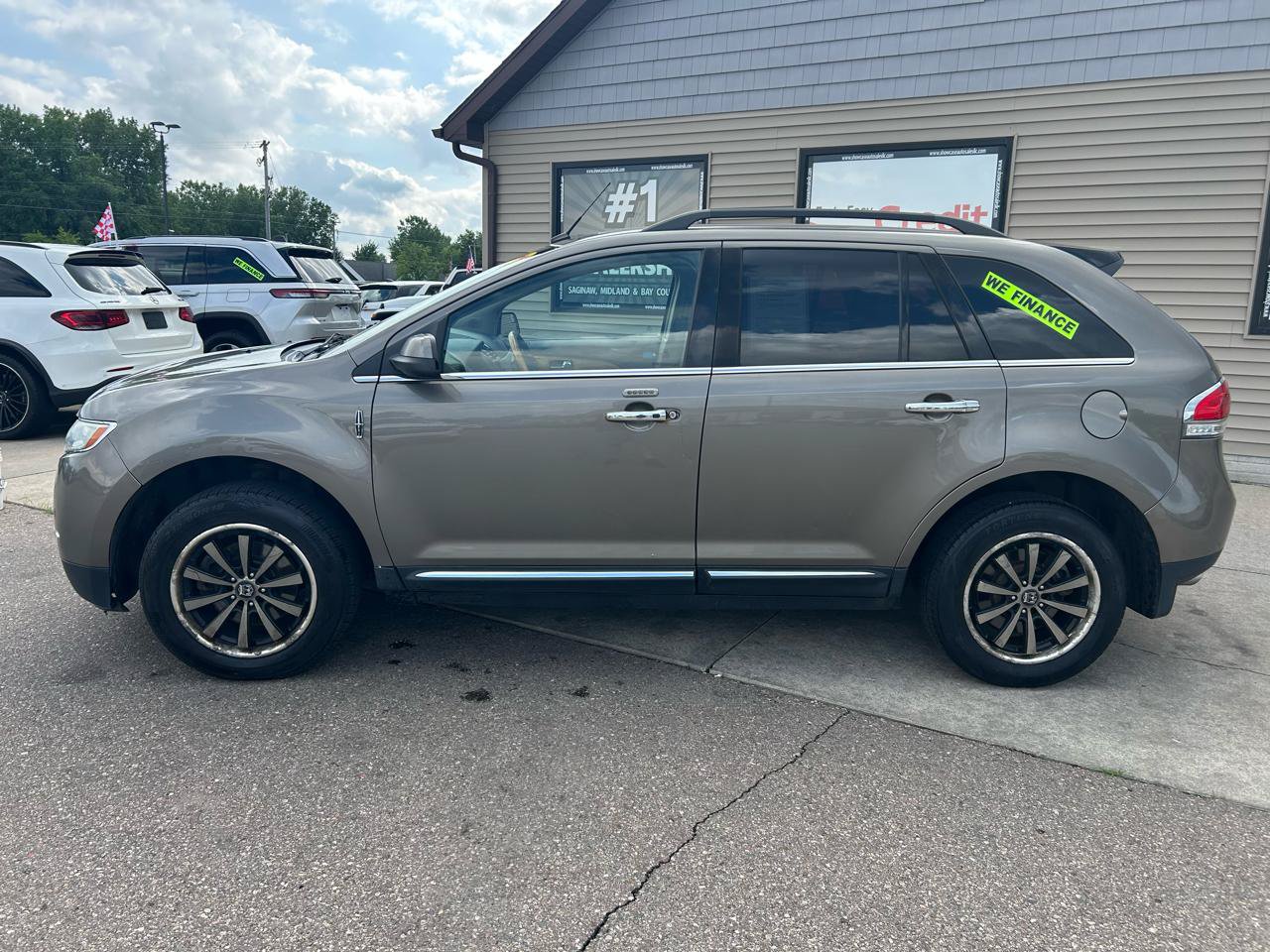 Used 2012 Lincoln MKX AWD w/ Wood Pkg image 8