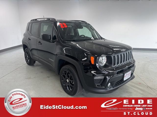 Used 2023 Jeep Renegade Latitude w/ Premium Group AWD/4WD image 1