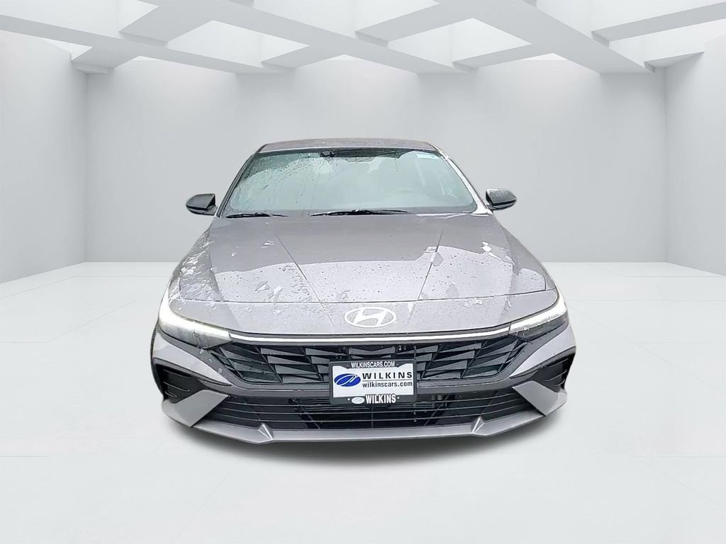 Used 2025 Hyundai Elantra SEL w/ Cargo Package video 2