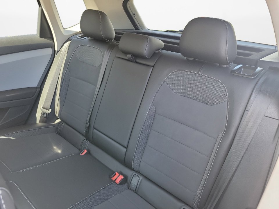 Used 2022 Volkswagen Taos SE image 14